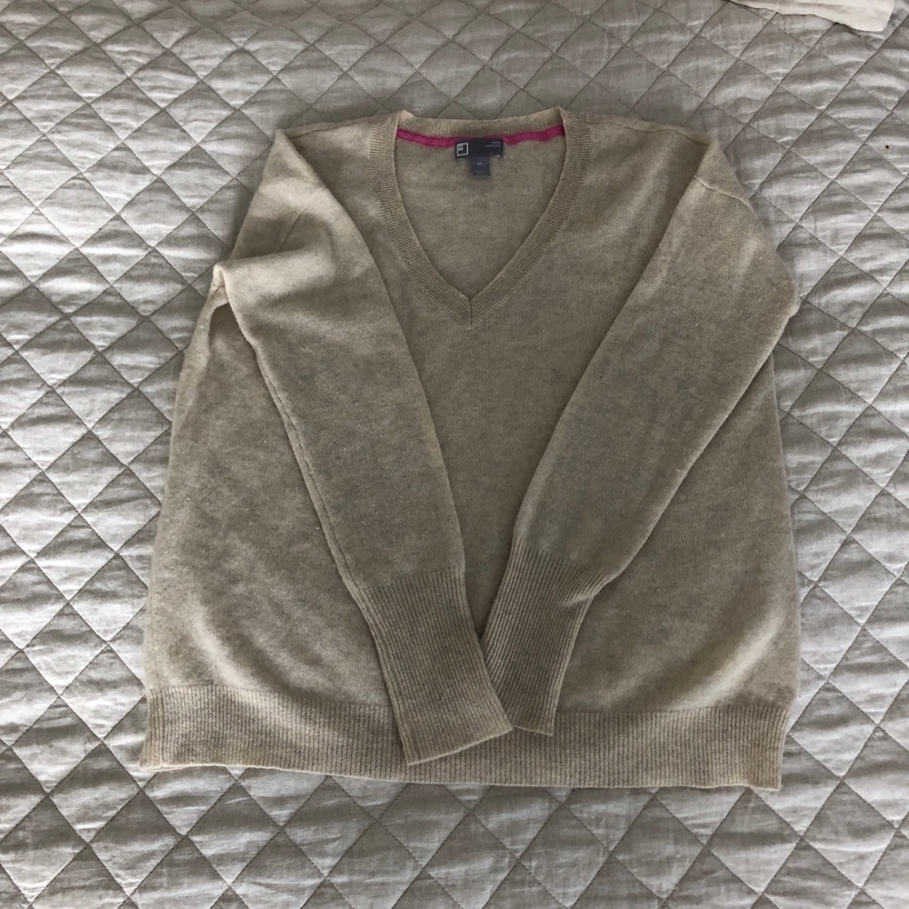 Cashmere V-Neck Sweater Medium Oatmeal